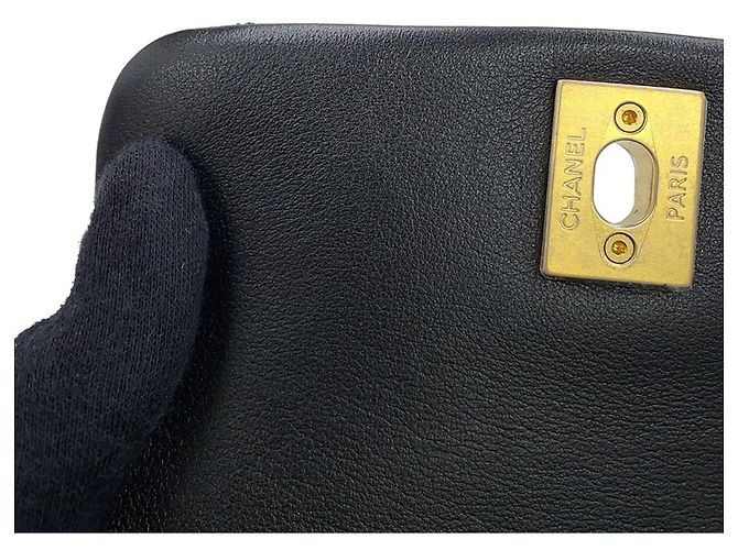 Chanel Matelassé Rucksack aus schwarzem Leder - Ansicht 9