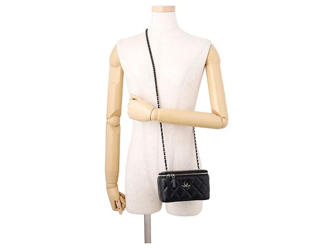 Borsa a tracolla con catena Chanel Matelassé Nero - vista 4