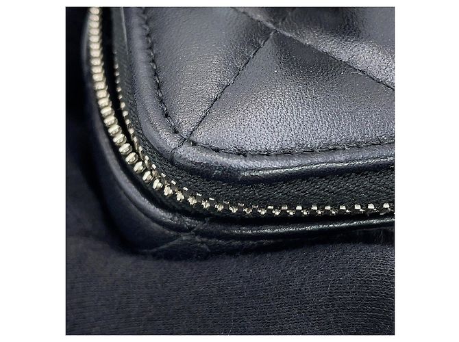 Borsa a tracolla con catena Chanel Matelassé Nero - vista 7