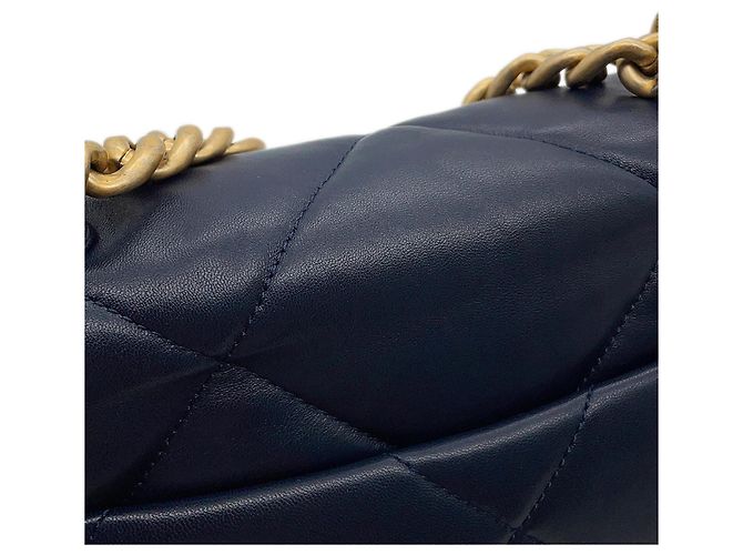 Chanel Schultertasche mit Kette CHANEL19 Marineblau - Ansicht 8