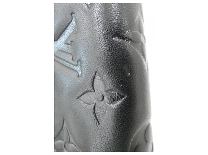 Cartera Coussin Zippy Louis Vuitton Negro - vista 3