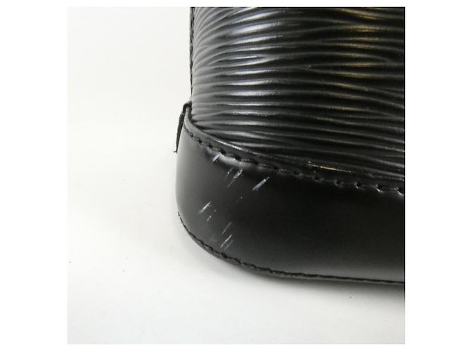 Borsa Louis Vuitton Epi Alma BB Nero - vista 9