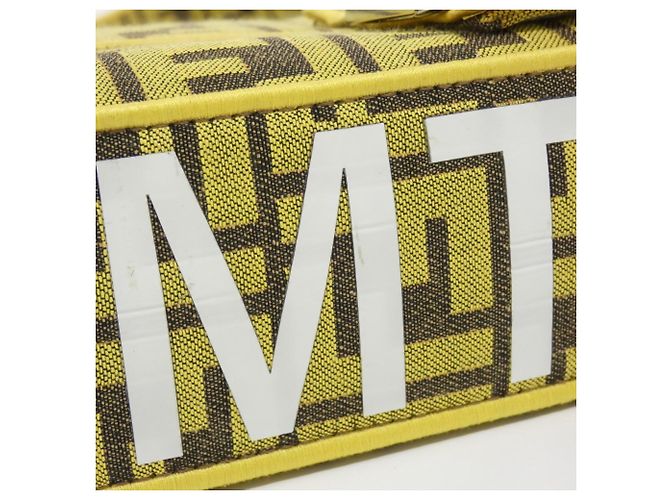 Borsa a spalla Fendi Baguette 8BR600 AR1Y Giallo - vista 3