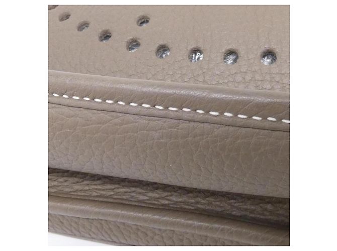 Hermès Borsa a tracolla Hermes Evelyne 3 PM Taupe - vista 3