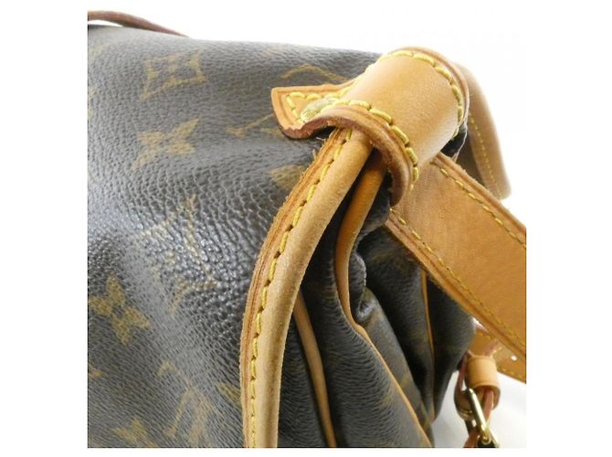 Borsa a tracolla Louis Vuitton Monogram Saumur Marrone - vista 5