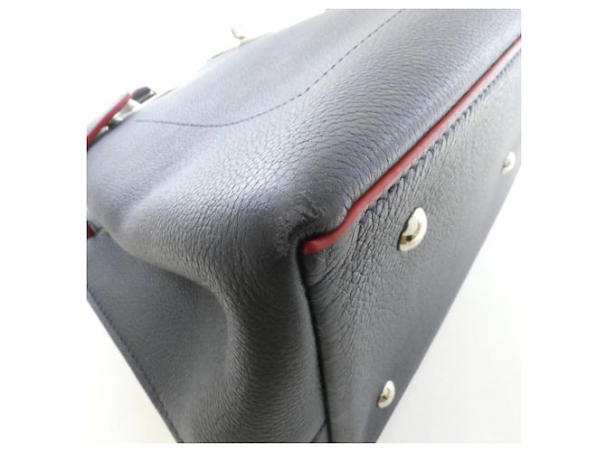 Borsa a mano Louis Vuitton Lockme Day Rosso - vista 3