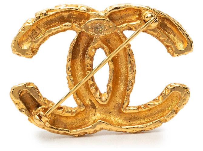 Spilla Chanel Gold CC placcata oro con rilievo barocco D'oro - vista 2