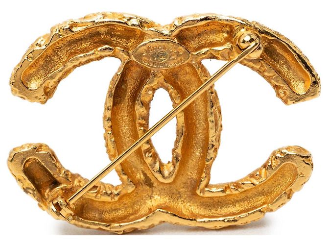 Spilla Chanel Gold CC placcata oro con rilievo barocco D'oro - vista 3