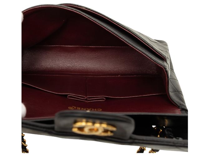 Chanel Black Medium Classic Lambskin Double Flap Preto - vista 4
