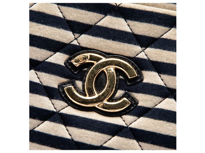 Bolsa Camera Coco Sailor Chanel em jersey acolchoado preto e pele de cordeiro - vista 5