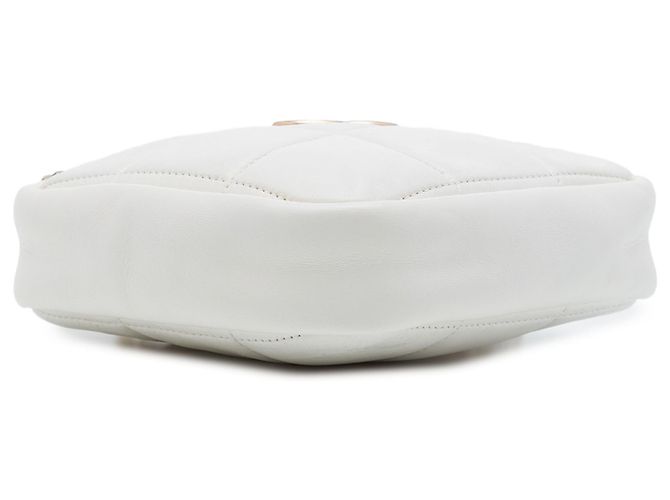 Clutch Chanel White CC em pele de cordeiro acolchoada diamante com corrente Branco - vista 3