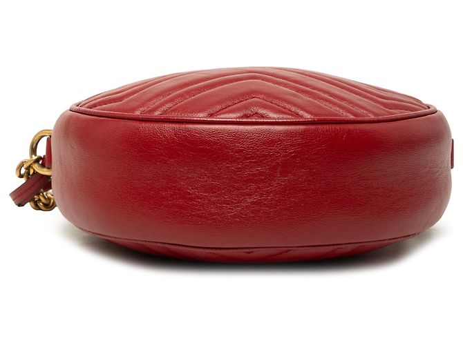 Borsa a tracolla rotonda Gucci Mini GG Marmont in pelle matelassé rossa Rosso - vista 3