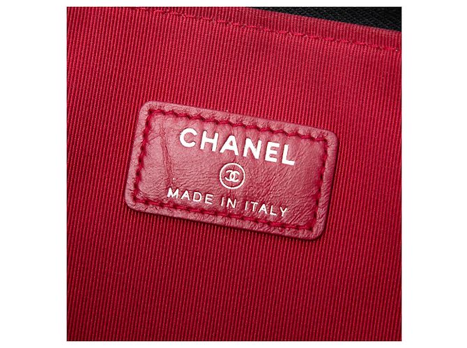 Chanel Pochette Gabrielle O Case Grande in Pelle di Vitello Invecchiata Nera Nero - vista 5