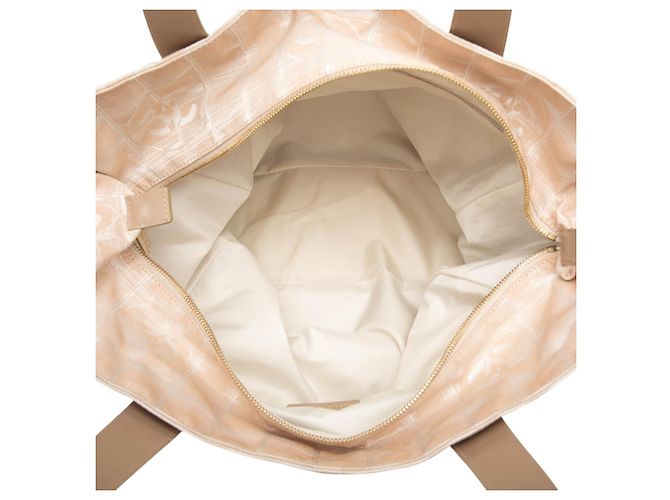 Chanel Beige New Travel Line Nylon Tote - Ansicht 4
