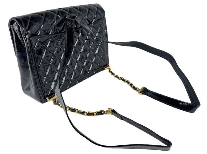 Chanel Rucksack aus schwarzem Lackleder - Ansicht 10