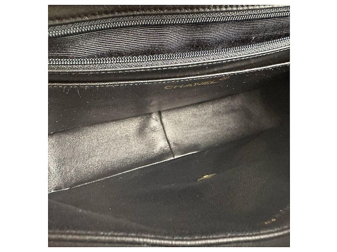 Chanel Rucksack aus schwarzem Lackleder - Ansicht 11