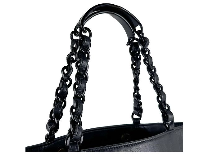 Chanel Handtasche aus schwarzem Leder - Ansicht 10