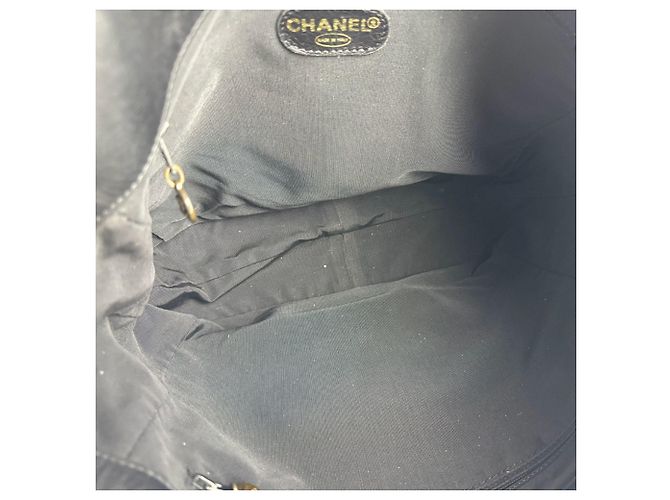 Chanel Handtasche aus schwarzem Leder - Ansicht 11