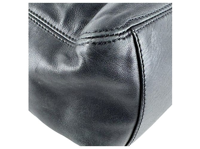 Chanel Handtasche aus schwarzem Leder - Ansicht 8