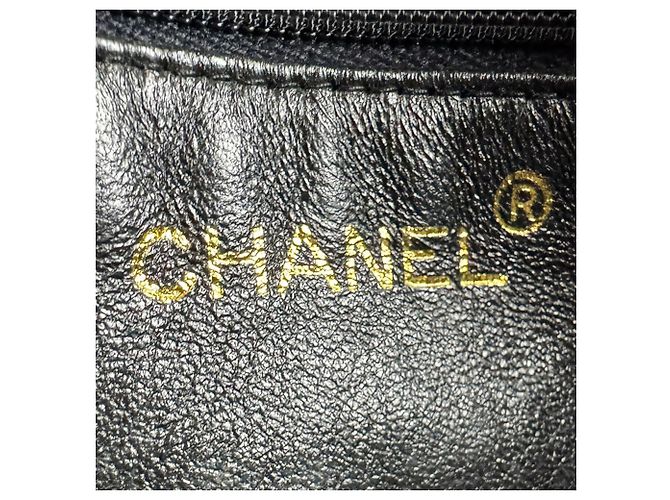 Borsa a tracolla Chanel in pelle d'agnello nera Nero - vista 13