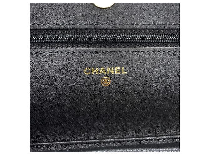Portefeuille à chaîne Chanel Classic Matelassé Noir - vue 17