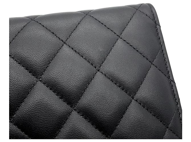 Portefeuille à chaîne Chanel Classic Matelassé Noir - vue 7