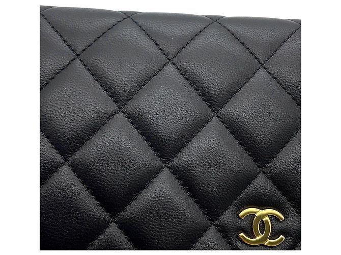 Portefeuille à chaîne Chanel Classic Matelassé Noir - vue 8