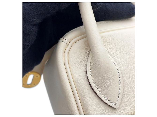 Hermès Borsa Hermes Lindy 26 Verso Cle Lime Swift D'oro - vista 6