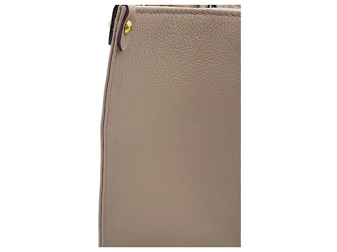 Bolso Louis Vuitton Monogram Empreinte OnTheGo PM Gris - vista 14