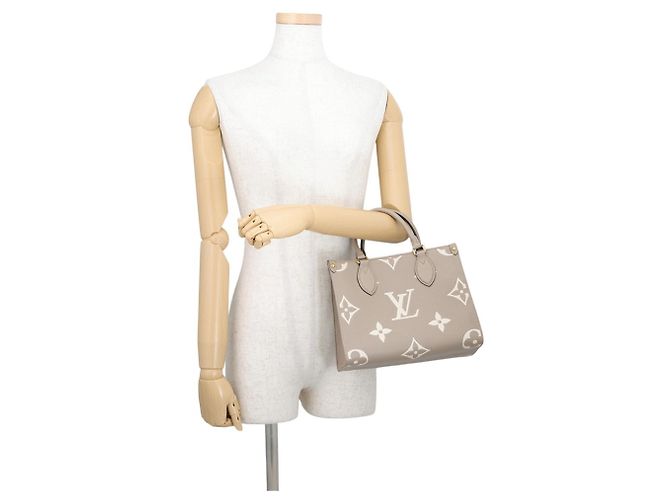 Bolso Louis Vuitton Monogram Empreinte OnTheGo PM Gris - vista 4