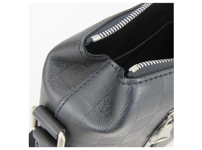 Louis Vuitton Discovery Messenger PM N42415 Nero - vista 22