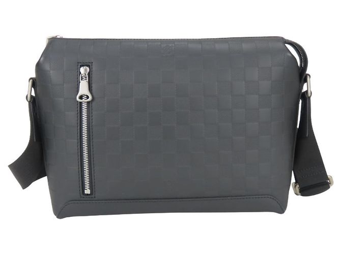 Louis Vuitton Discovery Messenger PM N42415 Nero - vista 3