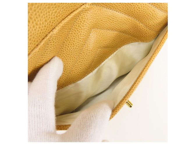 Borsa a tracolla Chanel in vitello grana Beige Gold D'oro - vista 12