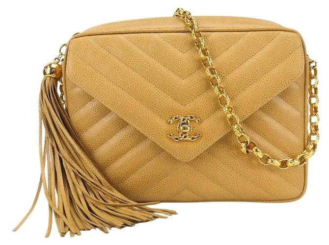 Borsa a tracolla Chanel in vitello grana Beige Gold D'oro - vista 2