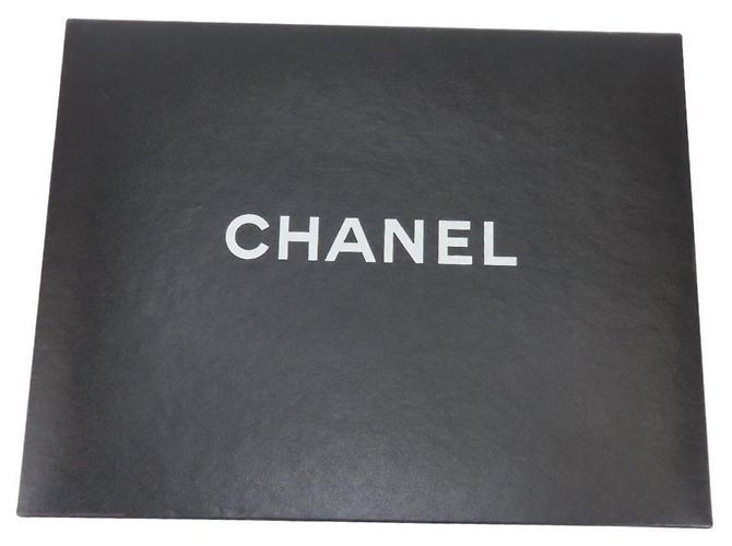 Borsa a tracolla Chanel in vitello grana Beige Gold D'oro - vista 32