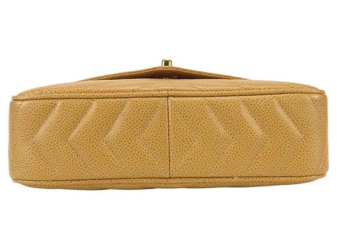 Borsa a tracolla Chanel in vitello grana Beige Gold D'oro - vista 6