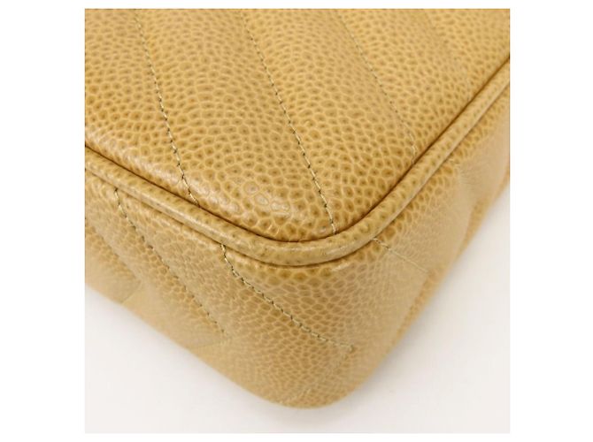 Borsa a tracolla Chanel in vitello grana Beige Gold D'oro - vista 8