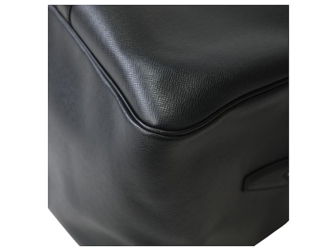 Borsa Boston Louis Vuitton in pelle Taiga Nero - vista 6
