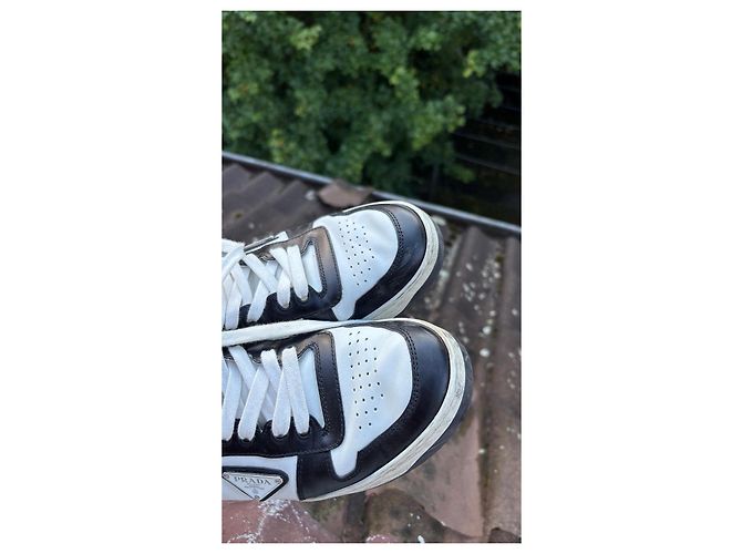 Prada Sneakers Schwarz Weiß Leder - Ansicht 4
