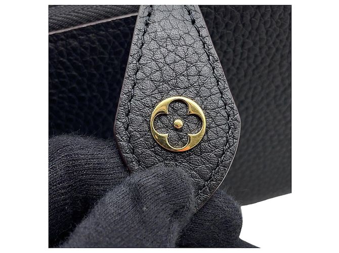 Cartera larga Louis Vuitton en piel Taurillon Negro Rosa - vista 12
