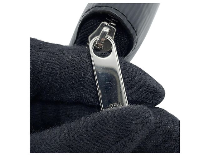 Monedero Zippy de piel Epi Louis Vuitton Negro - vista 6
