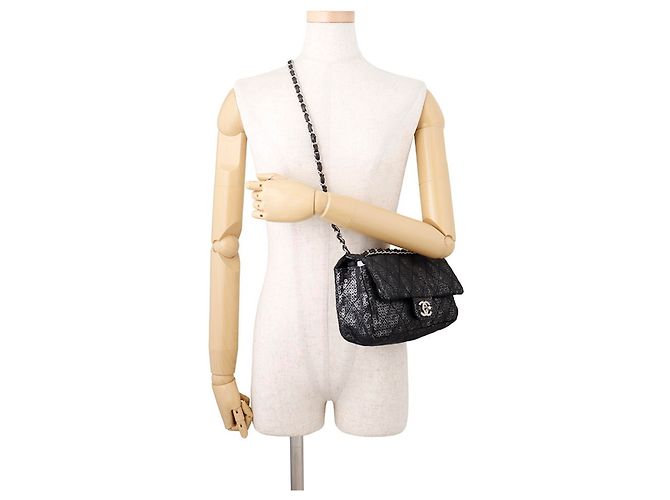 Timeless Borsa a tracolla Chanel Matelassé con catena nera Nero - vista 5