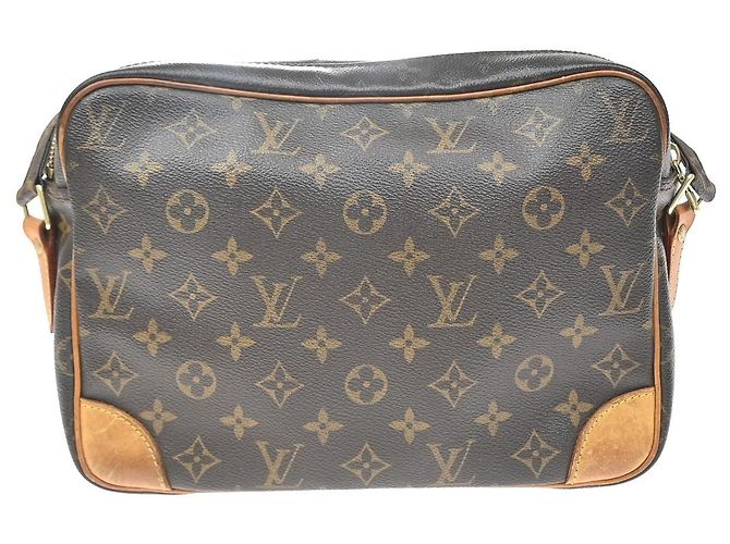 Louis Vuitton Nil Messenger Monogram Canvas 28 Marrone - vista 2