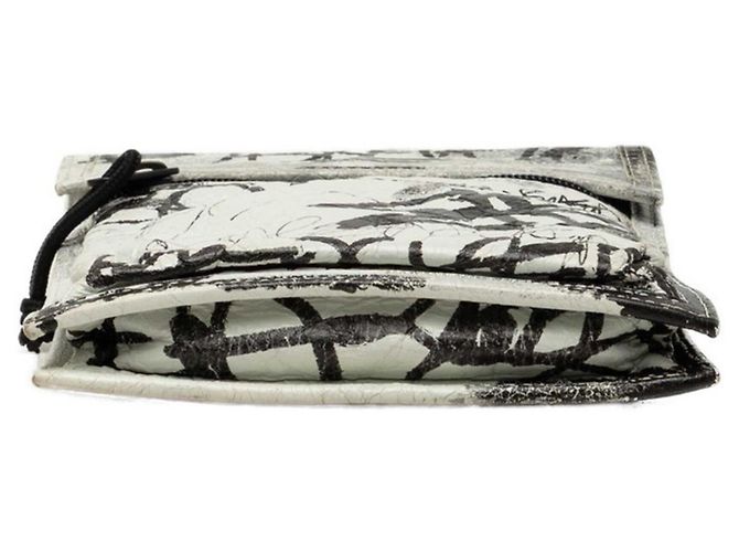 Borsa a tracolla Balenciaga Graffiti Explorer Nero Bianco - vista 3
