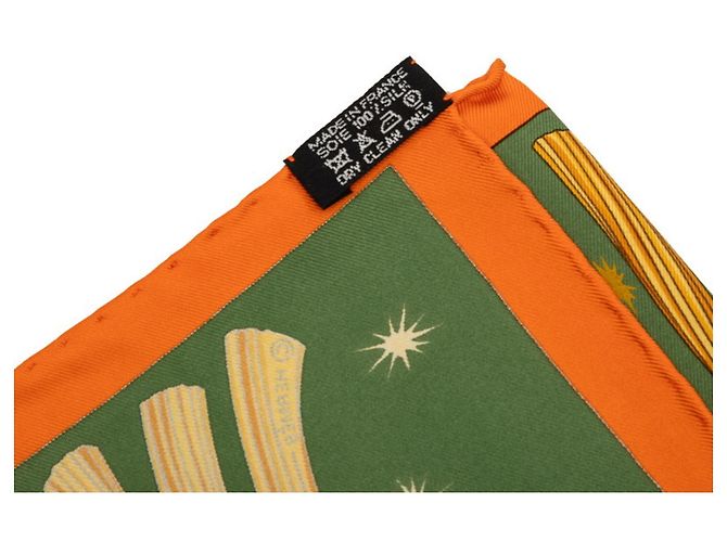 Silk In Hermès Foulard Hermes Carre 90 Flying Carpet Multicolore Arancione - vista 8