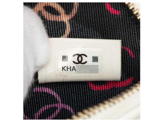 Borsa a tracolla con catena Chanel Coco Mark Matelassé Bianco - vista 6