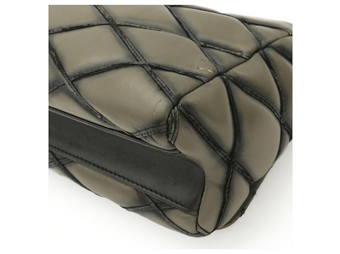 Borsa a tracolla Louis Vuitton Maltage Chain Grigio - vista 3