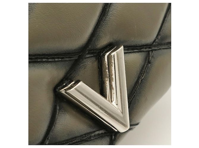 Borsa a tracolla Louis Vuitton Maltage Chain Grigio - vista 5