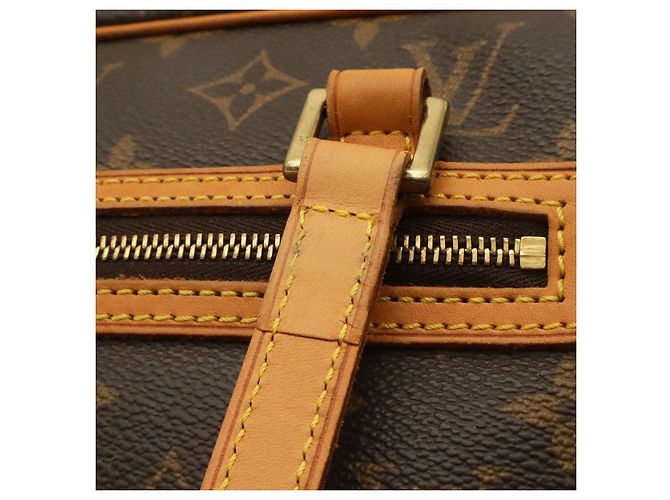 Borsa a tracolla Louis Vuitton Cite MM Marrone - vista 5