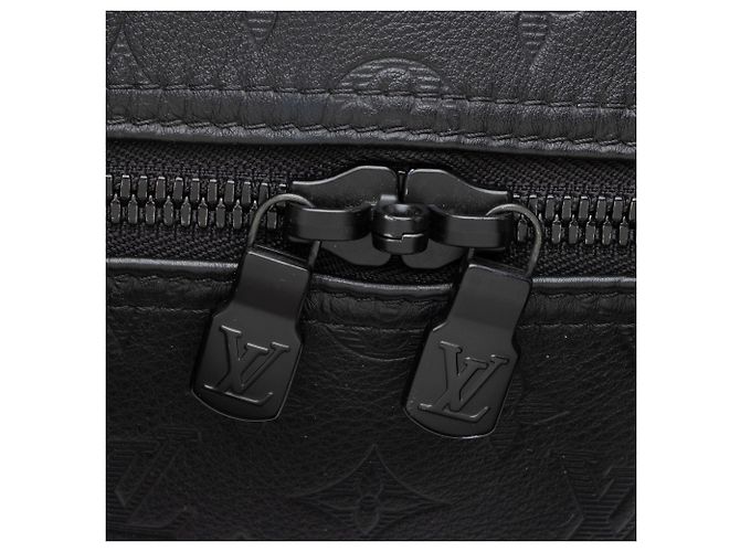 Louis Vuitton Monogram Shadow Keepall Bandouliere 50 Duffle Nero - vista 8